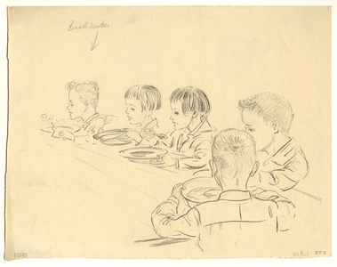 32893 Afbeelding van vijf etende kinderen in de uitdeelpost Willem van Noortplein te Utrecht. De linkerjongen heeft een ...